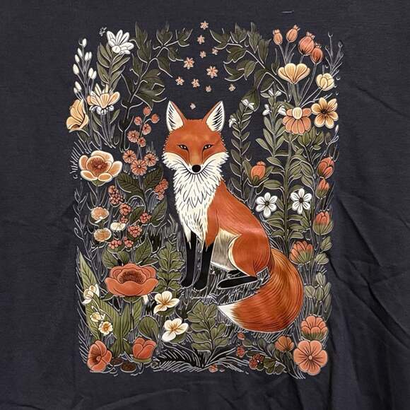 Generic Tops - Size X-Large Fox Sitting In Floral Flower Meadow Custom Graphic Unisex T-Shirt